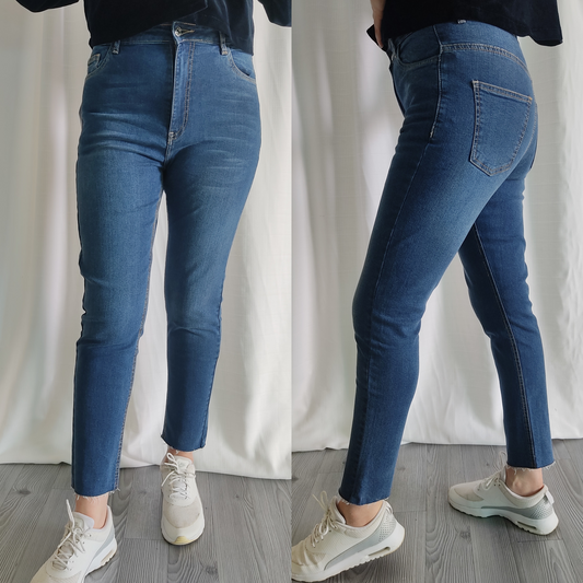 Jean Mom fit moulant taille haute